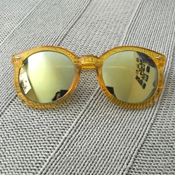 Accessories - Yellow rounded mirror sunglasses